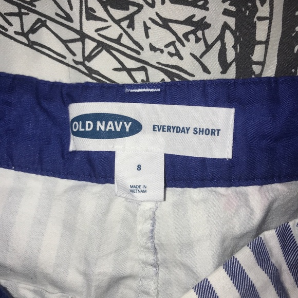 old navy brand striped blue and white chino shorts - Picture 3 of 4